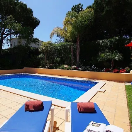 Almancil Sleeps 6 Pool Air Con Wifi T607844