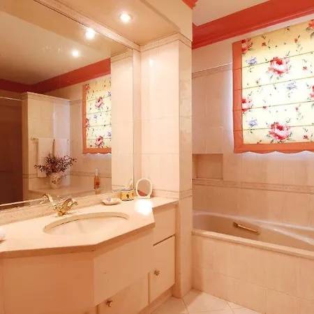 Almancil Sleeps 6 Pool Air Con Wifi T607844 فيلة