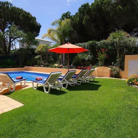 Almancil Sleeps 6 Pool Air Con Wifi T607844 *