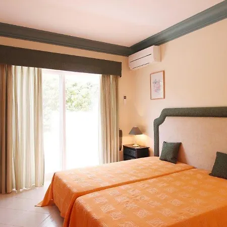 Almancil Sleeps 6 Pool Air Con Wifi T607844 * Vale do Lobo
