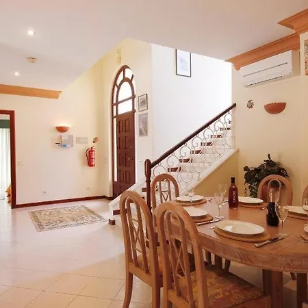 Almancil Sleeps 6 Pool Air Con Wifi T607844